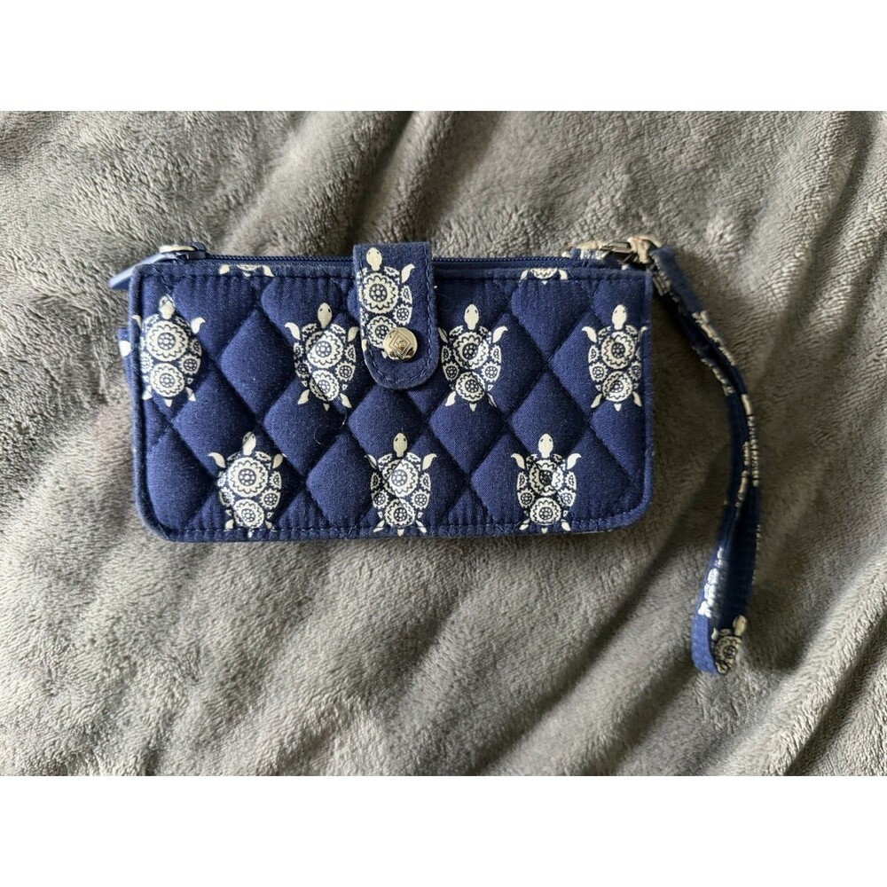 Vera Bradley Sea Turtles Your Turn Wristlet Wallet Navy Blue Quilted Snap